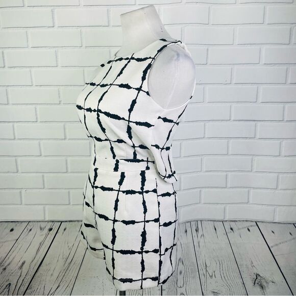 GanLan Collection White & Black Backless Romper - Small - Picture 8 of 14